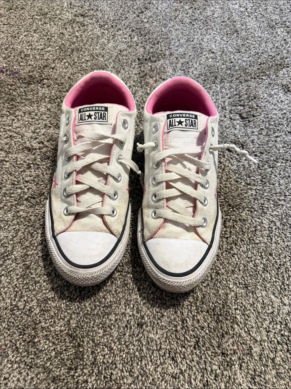 Girls converse size 5